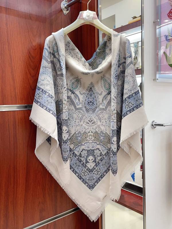 Loro Piana Scarf LPC00065 Loro Piana Scarf LPC00065